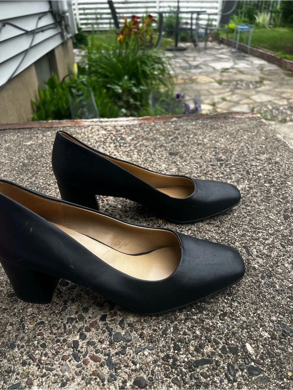 Naturalizer Black Square Toe Leather Pumps
